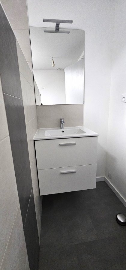 Appartement à louer F2 à Le Syndicat