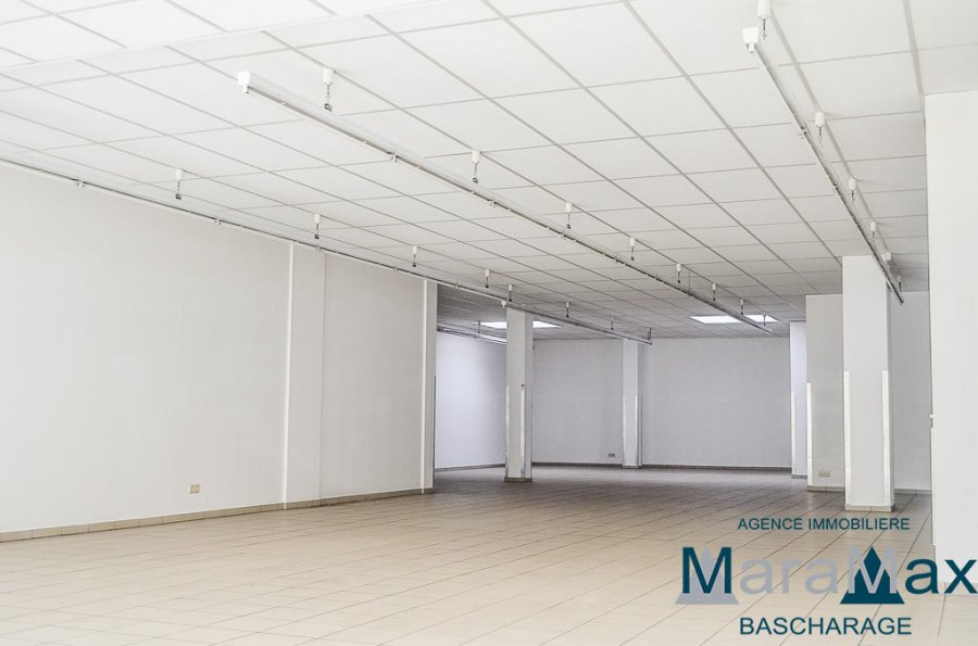 Local commercial à louer à Bascharage