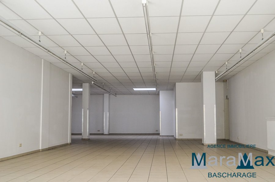 Local commercial à louer à Bascharage