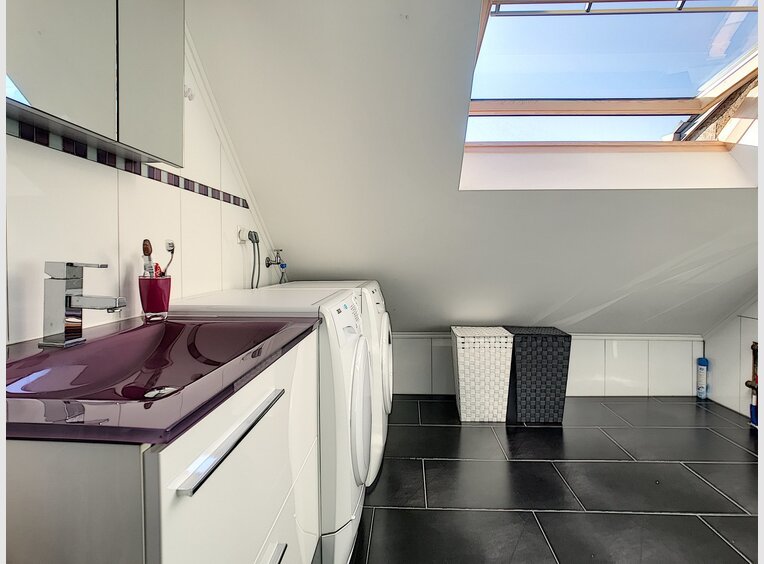 Bureau à louer à Esch-sur-Alzette (LU) - Réf. 6609518
