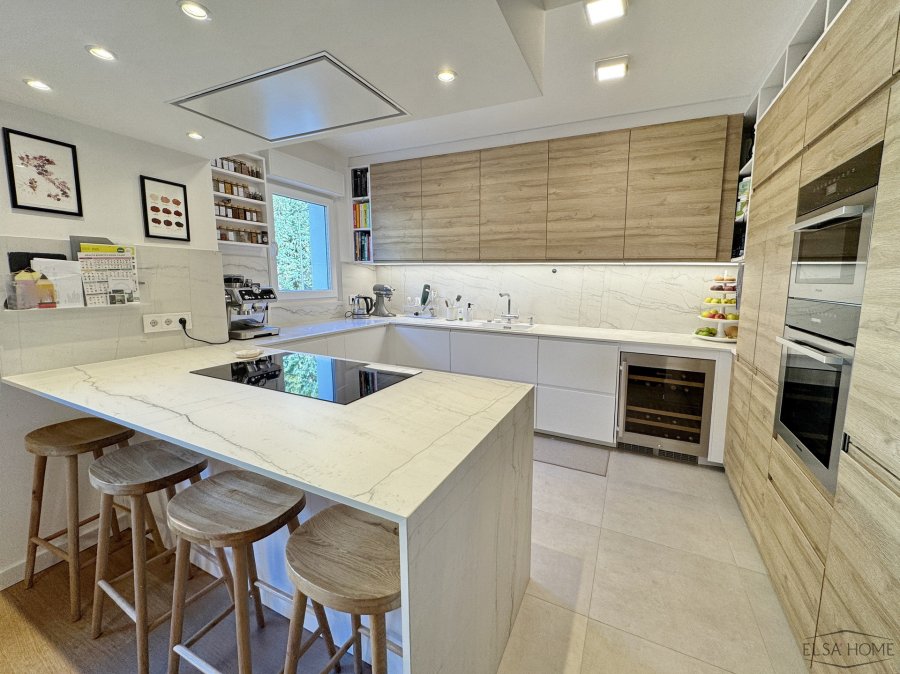 Maison à vendre 6 chambres à Strassen