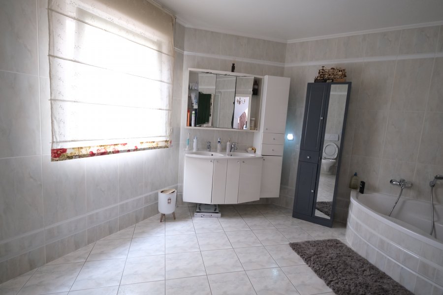 Maison individuelle à louer 4 chambres à Steinsel