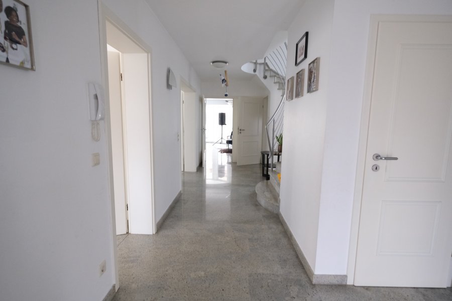 Maison individuelle à louer 4 chambres à Steinsel