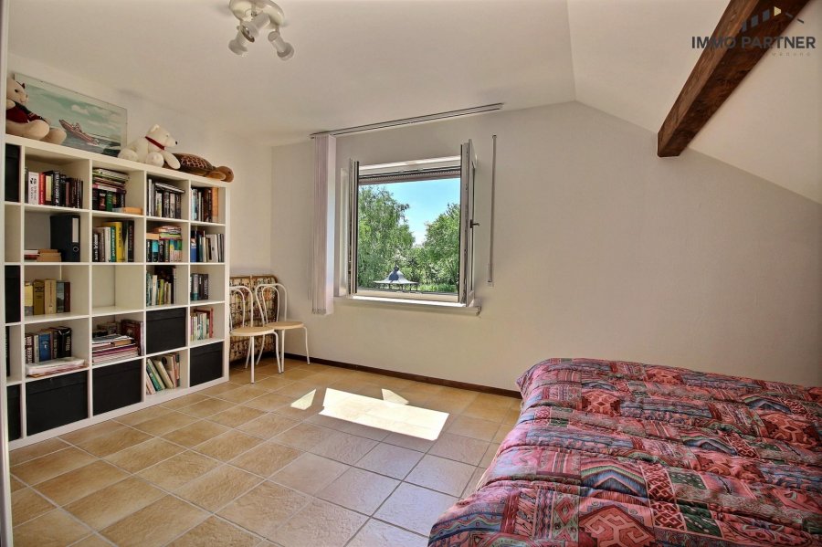 Villa zu verkaufen 6 Schlafzimmer in Nospelt