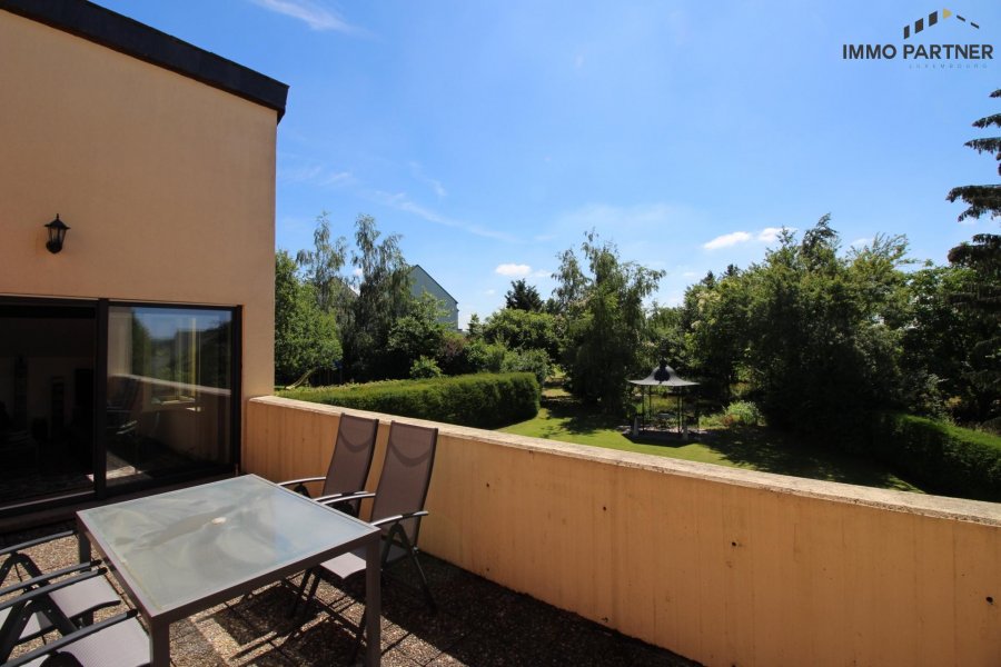 Villa zu verkaufen 6 Schlafzimmer in Nospelt