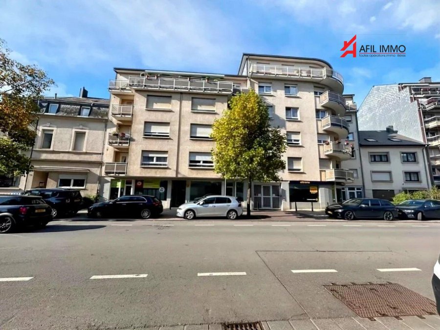 Local commercial à 