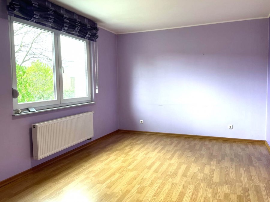 Maison jumelée à vendre 5 chambres à Lintgen