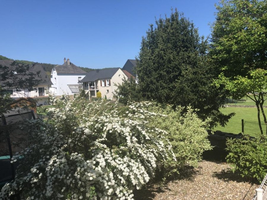 Villa zu verkaufen 6 Schlafzimmer in Erpeldange