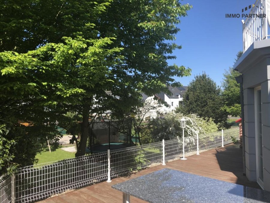 Villa zu verkaufen 6 Schlafzimmer in Erpeldange
