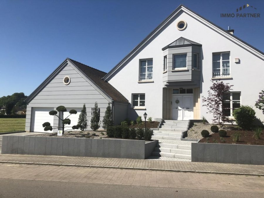 Villa zu verkaufen 6 Schlafzimmer in Erpeldange