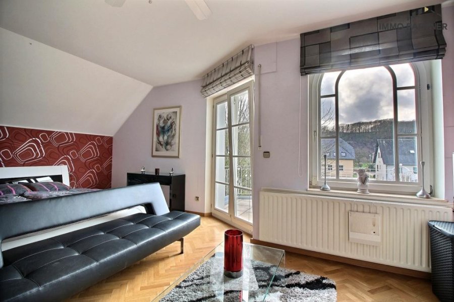 Villa zu verkaufen 6 Schlafzimmer in Erpeldange