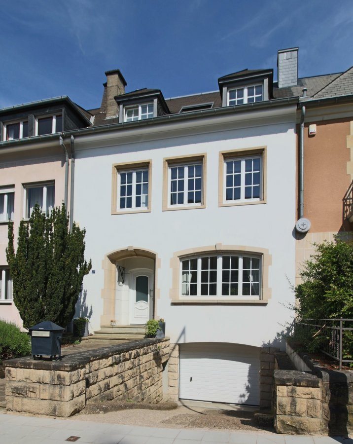 Maison mitoyenne à louer 5 chambres à Luxembourg-Limpertsberg