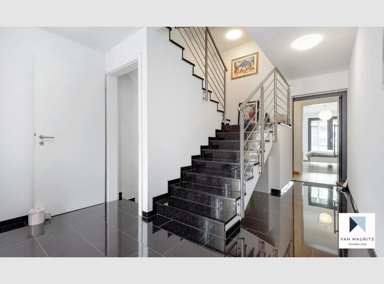 House for sale 7 bedrooms in Niederanven (LU) - Ref. 6875215