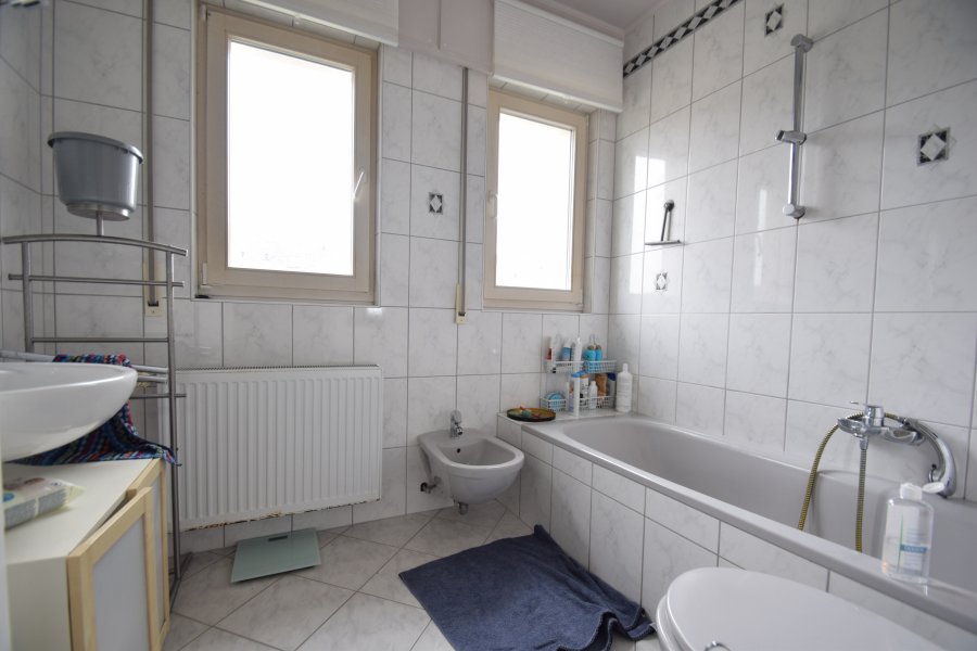 Maison mitoyenne à vendre 4 chambres à Luxembourg-Cents