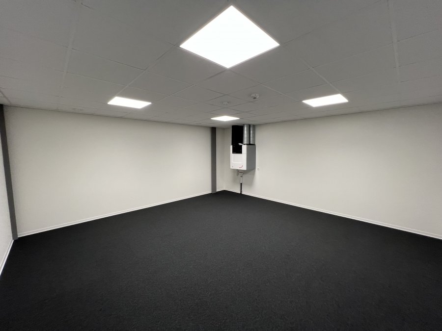 Entrepôt à louer à Dippach