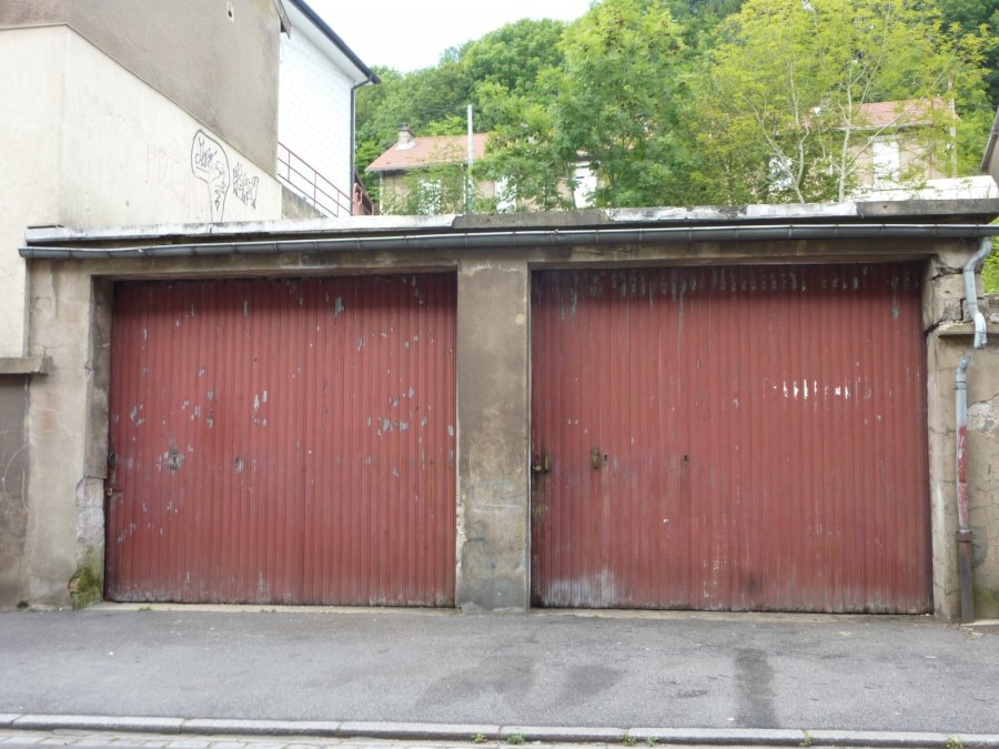 Garage fermé à vendre à Réhon