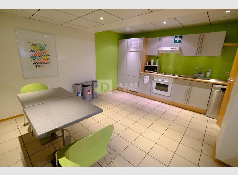 Bureau à louer à Windhof (LU) - Réf. 6872223