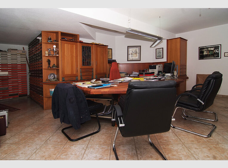 Haus zum Kauf 8 Zimmer in Saarbrücken (DE) - Ref. 6726079