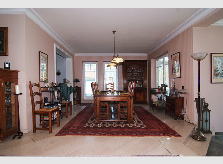 Haus zum Kauf 8 Zimmer in Saarbrücken (DE) - Ref. 6726079