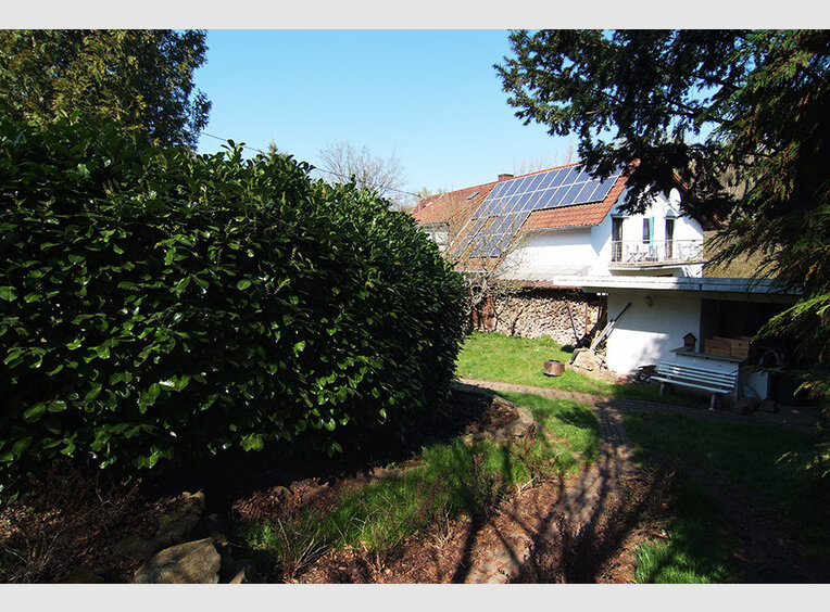 Haus zum Kauf 8 Zimmer in Saarbrücken (DE) - Ref. 6726079