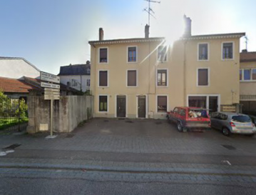 IMMEUBLE A RENOVER - BLENOD LES PONT A MOUSSON : 250 000 EUR F.  A SAISIR immeuble comprenant neuf appartements entièrement à rénover composé de : 4 appartements F2 , 4 appartements F3 et un appartement F4
 Fort potentiel pour investisseur, marchand de biens ou projet de déficit  foncier.
 Idéal pour création de parc locatif  après rénovation
 Contact : Bernard BLOCH 06.150.144.36