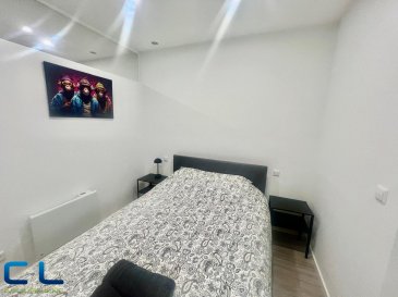 Nous vous proposons à la location ce beau studio entièrement rénové.

Le studio se compose d'une cuisine indépendante, d'un agréable coin salon, d'une chambre à coucher ainsi que d'une salle de douche.

Le bien est entièrement meublé et équipé : télévision, lave-linge, vaisselle et tout le nécessaire pour votre confort.

Idéalement situé, il se trouve à deux pas de l'arrêt de bus et à proximité des commodités.

Ce studio est parfait pour une personne seule ou un couple à la recherche d'un logement confortable et prêt à emménager.
Loyer: 1450 € 
Caution: 2900€
Le frais d'agence sont pris en charge à raison de 50 % par le locataire et 50% par le propriétaire. 
Pour toute demande d'information ou pour organiser une visite, veuillez nous contacter au 265341 
ou par mail: climmob@cl-immo.lu
