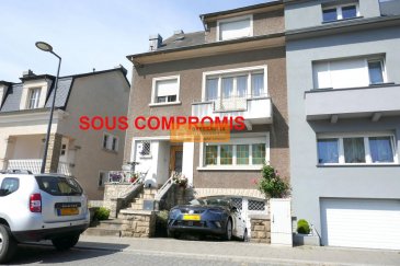 Belle maison libre des 3 côtés avec jardin située sur un terrain 3a 58ca  dans la rue Belair à Pétange.<br><br>La maison dispose de :<br>Sous-sol : cave, buanderie, chaufferie et grand garage  avec accès au jardin.<br><br>Rez-de-chaussée : Hall d\'entrée, grand living/salle à manger, cuisine équipée séparée et 1 WC séparée.<br><br>Etage 1 : Palier, 3 chambres à coucher et 1 salle de douche avec WC .<br><br>Etage 2 : Palier, 1 chambre à coucher, un débarras et accès au Grenier.<br><br>Sous-toit : Grenier.<br><br>Travaux de rénovations à prévoir.<br><br>La rue Belair est une rue calme,  à proximité du club de tennis, des écoles ainsi que du centre de Pétange.