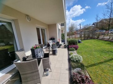 Appartement à vendre Zoufftgen. Venez découvrir cet appartement avec jardin situé 11 rue des chênes à ZOUFFTGEN.

Ce bien de plus de 68 m² se compose
d'une entrée  et dégagement avec placards, 
une pièce de vie de 23 m²
une cuisine entièrement équipée semi-ouverte , 
une salle de douche, 
un WC individuel, 
une chambre de 11,20 m² avec placards sur mesure
L'appartement est complété par une terrasse et un jardin privatif (51 m²), un garage et une place de parking.

Aucun travaux à prévoir, nombreux rangements
Construction normes PMR
Toiture immeuble refaite en 2024
DPE: C
Taxe foncière: 762 €
Charges mensuelles: 137 € (Eau,  ménage communs, frais syndic)



Honoraires inclus de  3.5% TTC  à la charge de l'acquéreur. Prix hors honoraires 305 000 €. Dans une copropriété de 18 lots. Aucune procédure n'est en cours. Classe énergie C, Classe climat C Montant moyen estimé des dépenses annuelles d'énergie pour un usage standard, établi à partir des prix de l'énergie de l'année 2021 : entre 760.00 et 1050.00 €. Les informations sur les risques auxquels ce bien est exposé sont disponibles sur le site Géorisques : georisques.gouv.fr.