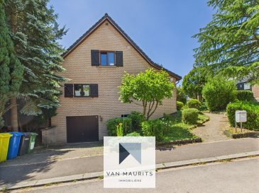 Situé dans la commune de Niederanven, cette maison construite en 1989, d'une surface habitable de ± 171 m² pour une surface totale de ± 259 m² se compose comme suit:

Au Rez-de Chaussée le hall d'entrée de ± 12 m² avec cage d'escalier de ± 3 m² dessert une chambre de ± 10 m², une salle de douche (douche, lavabo, wc) de ± 4 m², une cuisine équipée/aménagée séparé de ± 16 m² avec porte vers le jardin, un séjour salon/salle à manger de ± 44 m² avec accès à une véranda de ± 16 m² donnant sur le jardin et la terrasse de ± 20 m².

Au 1ier étage la cage d'escalier de ± 2 m² donne sur un hall de nuit de ± 8 m² desservant, une salle de bain de ± 9 m² (baignoire, douche, meuble double lavabo, miroir, sèche-serviettes, wc), 3 chambres de ± 11, 13 et 19 m² ainsi qu'un débarras de ± 5 m².

Au sous-sol la cage d'escalier de ± 2 m² donne dans une première cave de ± 8 m² desservant une cave de ± 20 m², un garage 2 voitures de ± 44 m² ainsi qu'une buanderie de ± 7 m² avec en suite une chaufferie de ± 7 m².

Un jardin de ± 400 m² avec abri de jardin ainsi que 1 emplacement de parking devant le garage complètent l'offre.

Détails complémentaires:
- Alarme, détecteurs de fumée
- Chaudière au gaz, chauffage par radiateurs
- Cheminée et poêle à bois
- Fenêtres châssis bois, double vitrage spécial isolation bruit, volets manuels en bois
- Panneaux solaires
- Jardin avec terrasse et véranda (marquise et chauffage électrique)

Conditions de location:
- Disponible à partir du 01.08.2025
- Loyer EUR 3.500,- / mois
- Charges EUR 300,- / mois
- Contrat à durée 2 ans automatiquement reconductible par période d'un an
- Garantie bancaire 2 mois de loyer
- frais d'agence un 1/2 mois de loyer + TVA 17%

Personne de contact:
M Achille De Villers
Tel, +352 / 621 588 854
Email: achille@vanmaurits.lu