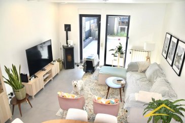 Votre agence IMMO LORENA de Pétange, partenaire de la CHAMBRE IMMOBILIERE DE Luxembourg a choisi pour vous une très belle maison mitoyenne A LOUER, idéalement située à Sanem,  avec une superficie habitable de 120 m2, elle se compose comme suit :

Rez-de-chaussée:

- Hall d'entrée de 5 m2
- Un WC séparé
- Une magnifique cuisine séparée toute équipée de 9 m2
- Salon avec cheminée de 27 m2 donnant accès une magnifique terrasse de 43 m2

Premier étage: 

- Hall de nuit de 2,19 m2
- Une chambre de 14 m2
- Chambre parentale de 18 m2 avec salle de douche avec baignoire

Deuxième étage:

- Hall de 3 m2
- Salle de douche
- Une chambre légèrement mansardée de 13 m2
- Autre/bureau/deuxième chambre légèrement mansardée de 13 m2
- Mezzanine de 5m2

Caractéristiques de la maison :

-  Maison construite en 1953 complètement rénovée en 2013 (canalisation, électricité, conduites d’eau, façade, installation d’un poêle aux pellets).
-  Double vitrage avec châssis en pvc de 2012
-  Chaudière Viessmann installée en 2014.
-  La maison se situe dans une zone à proximité de toutes commodités.
-  Toiture en ardoise naturelle (+-2010).

DISPONIBILITÉ:
LA MAISON SERA DISPONIBLE A PARTIR DU 15 OCTOBRE 2025

 AVOIR DES REVENUS DE +-6.000 EUROS mensuels
- AVOIR MINIMUM 2 CDI
- 2 mois de caution (4.700 €)
- le mois de octobre 2025 (2.350 €)
- 1/2 Frais d'agence plus 17 % TVA soit (1.374,75 €)


Pour tout contact: 
Joanna Corvina +352 621 36 56 40 (FR)
Vitor Pires +352 691 761 110 (PT, FR, IT, UK)

L'agence ImmoLorena est à votre disposition pour toutes vos recherches ainsi que pour vos transactions LOCATIONS ET VENTES au Luxembourg, en France et en Belgique. Nous sommes également ouverts les samedis de 10h à 19h sans interruption.