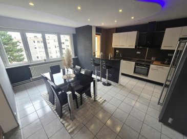 A Thionville, 31 chaussée d'Asie, proche de toutes commodités

Au sein d'une copropriété bien entretenue de 16 logements,

Au 2ème étage avec ascenseur,

Traversant et lumineux F4 rénové d'environ 70m² offrant une vue dégagée et composé comme suit:

Hall d'entrée d'environ 3m² avec placard de rangement, cuisine équipée ouvrant sur pièces de vie d' environ 35m²  avec accès balcon, , 2 chambres parquetées de respectivement (10 et 12m²), salle d'eau de 6m² et wc séparé. 

Charge de copropriété de 250 € mensuel comprenant: chauffage et entretien de chaudière, assurance du bâtiment, électricité des communs, entretien des communs et des espaces verts, provision sur charge d'eau, frais de syndic, 

L'appartement comprend une cave ainsi qu'un garage privatif.

Copropriété en excellent état d'entretien 

Appartement:
DV PVC avec volet roulant, système électrique en sécurité,

Mr LIEBER: 06-07-84-45-51