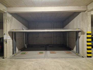 2 PLATEAUX ELEVATEURS à 2 PARKINGS SUPERPOSÉS
POUR 4 VÉHICULES 
au -1 DE LA  RÉSIDENCE AM DUERF & BEI DER SCHOUL
adresse:  26a/26b RUE DE NIEDERKORN L- 4989 SANEM            

LOT CADASTRAL: 2504 / 5021

Détail des plateaux supérieurs:
Profondeur 5 m ? hauteur max 1.55 m ? largeur 2.30m
charge max 2000kg
  
Détail des plateaux inférieurs:
Profondeur 5 m ? hauteur max 1.80 m ? largeur 2.30m
charge max 2000kg

Prise électrique sur chaque emplacement raccordé à un compteur séparé privatif
Prédisposition pour éventuelle porte sectionnelle électrique

FRAIS MENSUELS : 82.-€ + 108.- FONDS DE TRAVAUX

ASSISTANCE OTIS 24 SUR 24H