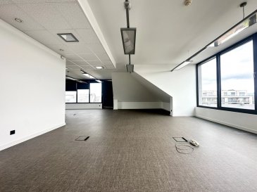 AXHOME IMMO vous propose de découvrir ces bureaux de 176 m² situés dans le quartier dynamique de Gasperich, Luxembourg. Parfaitement aménagés pour répondre à vos besoins professionnels, ces espaces bénéficient de fenêtres en aluminium à double vitrage, garantissant à la fois une excellente isolation thermique et acoustique. L'architecture intérieure comprend un plafond suspendu moderne et un réseau informatique intégré pour faciliter la connectivité de votre équipe.

Les bureaux sont également équipés d'un système de ventilation double flux pour assurer un air propre et frais tout au long de la journée. Un ascenseur est à votre disposition pour un accès facile, complété par un interphone et un vidéophone pour garantir la sécurité et la commodité de vos visiteurs. Ces installations de qualité supérieure font de cet espace de travail un choix idéal pour les entreprises recherchant à la fois le confort et la fonctionnalité.

En choisissant ces bureaux à Gasperich, vous bénéficiez également d'un emplacement stratégique, proche des principales infrastructures de transport et des commodités locales. Cette proposition de location est une opportunité exceptionnelle pour développer votre activité dans un cadre professionnel de haut standing. Ne manquez pas cette occasion d'offrir à votre entreprise un environnement de travail optimal.

Disponible de suite.

Pour plus d'informations, n'hésitez pas à nous contacter :

- par téléphone : +352 691911993
- par email : info@axhome.lu

Nous restons également à votre entière disposition si vous souhaitez vendre ou louer votre bien. Nous prenons en charge toutes les démarches administratives liées à votre bien immobilier.

Nous sommes également à votre disposition pour des estimations gratuites.<br /><br /> ---------- <br />AXHOME IMMO bietet Ihnen die Möglichkeit, diese 176 m² großen Büroräume im dynamischen Viertel Gasperich in Luxemburg zu entdecken. Die Räume sind perfekt auf Ihre beruflichen Bedürfnisse zugeschnitten und verfügen über doppelt verglaste Aluminiumfenster, die sowohl eine hervorragende Wärme- als auch Schallisolierung gewährleisten. Die Innenarchitektur umfasst eine moderne abgehängte Decke und ein integriertes Computernetzwerk, um die Konnektivität Ihres Teams zu erleichtern.

Die Büros sind außerdem mit einem doppelten Belüftungssystem ausgestattet, das den ganzen Tag über für saubere und frische Luft sorgt. Für einen einfachen Zugang steht Ihnen ein Aufzug zur Verfügung, der durch eine Gegensprechanlage und ein Videotelefon ergänzt wird, um die Sicherheit und Bequemlichkeit Ihrer Besucher zu gewährleisten. Diese hochwertigen Einrichtungen machen diesen Arbeitsraum zur idealen Wahl für Unternehmen, die sowohl Komfort als auch Funktionalität suchen.

Wenn Sie sich für diese Büroräume in Gasperich entscheiden, profitieren Sie außerdem von einer strategisch günstigen Lage in der Nähe der wichtigsten Verkehrsinfrastruktur und der lokalen Annehmlichkeiten. Dieser Mietvorschlag ist eine außergewöhnliche Gelegenheit, Ihr Geschäft in einem professionellen Umfeld mit hohem Standard zu entwickeln. Lassen Sie sich diese Gelegenheit nicht entgehen, Ihrem Unternehmen ein optimales Arbeitsumfeld zu bieten.

Sofort verfügbar.

Für weitere Informationen kontaktieren Sie uns bitte :

- per Telefon: +352 691911993
- per E-Mail: info@axhome.lu

Wir stehen Ihnen auch gerne zur Verfügung, wenn Sie Ihre Immobilie verkaufen oder vermieten möchten. Wir kümmern uns um alle administrativen Schritte, die mit Ihrer Immobilie zusammenhängen.

Wir stehen Ihnen auch für kostenlose Schätzungen zur Verfügung.<br /><br /> ---------- <br />AXHOME IMMO invites you to discover these 176 m² offices located in the dynamic district of Gasperich, Luxembourg. Perfectly fitted out to meet your professional needs, these spaces benefit from double-glazed aluminum windows, guaranteeing both excellent thermal and acoustic insulation. The interior architecture features a modern suspended ceiling and an integrated IT network to facilitate your team's connectivity.

The offices are also equipped with a dual-flow ventilation system to ensure clean, fresh air throughout the day. An elevator is at your disposal for easy access, complemented by an intercom and videophone to guarantee the safety and convenience of your visitors. These top-quality facilities make this workspace an ideal choice for companies seeking both comfort and functionality.

By choosing these offices in Gasperich, you also benefit from a strategic location, close to major transport infrastructure and local amenities. This rental proposal is an exceptional opportunity to develop your business in a high-standard professional environment. Don't miss this opportunity to offer your company an optimal working environment.

Available immediately.

For further information, please do not hesitate to contact us:

- by phone: +352 691911993
- by email : info@axhome.lu

We are also at your disposal should you wish to sell or rent your property. We can take care of all the administrative formalities associated with your property.

We are also at your disposal for free estimates.