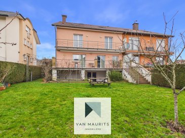 Idéalement située au calme à Bertrange, dans une rue sans issue et à proximité de toutes commodités, cette grande maison avec beaucoup de potentiel, bénéficie d'une superficie totale de ± 468 m² dont ± 236 m² habitables et se compose comme suit :

Au rez-de-chaussée, le hall d'entrée de ± 19 m² dessert un grand séjour de ± 42 m², une cuisine ouverte sur la salle à manger de ± 22 m² donnant accès à la terrasse de ± 10 m², une chambre de ± 30 m², une salle de bains de ± 4 m² et un wc séparé de ± 1.5 m².

Le 1er étage comprend un palier de ± 9 m² qui dessert quatre chambres de ± 20 m², ± 21.6 m², ± 22 m² et ± 25 m², deux salles de bains dont une attenante de ± 4 m² et ± 8 m², une terrasse de ± 10 m² et un débarras de ± 3.5 m².

Le 2ème étage se compose de combles isolés de ± 113 m², bénéficiant d'une belle hauteur sous plafond et offrant de nombreuses possibilités d'aménagement : suite parentale, salle de jeux ou encore appartement indépendant.

Au rez-de-jardin, un palier de ± 9,5 m² dessert deux caves de ± 5 m² et ± 13,5 m², une chaufferie de ± 16 m², un garage de ± 35,5 m², une salle polyvalente de ± 21 m² ainsi qu'un WC de ± 2 m².

Cet espace offre la possibilité d'aménager un appartement indépendant, selon les besoins.

A l'extérieur, une belle terrasse couverte de ± 20 m² et jardin clôturé et arboré complètent ce bien.

Généralités :

- Maison en bon état
- Grand de potentiel
- Situation idéale, au calme
- Fenêtres châssis PVC, double vitrage et volets électrique
- Chaudière au gaz, radiateurs
- Grand garage
- Terrasses
- Jardin
- Écoles, crèches, parcs, aires de jeux, restaurants, commerces et bus à proximité ;
- Desservi par les transports en commun.

Agent responsable :

Yuliana Dimitrova  
Tel: +352 661 502 719  
E-mail : yuliana@vanmaurits.lu