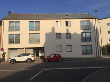 Joli appartement sis au 2 ième étage d'une résidence à Grevenmacher se compose comme suit:
Vaste Hall de 11,95m2.                                                                         Living/Séjour de 25,67m2,                                                                       Cuisine de 13,60m2
Débarras de 1,01m2
Chambre à coucher de 13,96m2
Chambre à coucher de 11,41m2
Chambre à coucher de10,41m2
Salle de bains de 6,15m2
W.C.sépare de 1.26m2
A découvrir absolument de l'intérieur!