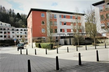 Luxembourg-Muhlenbach!!!

Appartement lumineux et spacieux, situé au 2iéme étage d'une résidence de 2002, très bien entretenue.

Ce bien vous offre: un hall d'entrée, grand séjour et salle a manger orientation sud/est, cuisine équipée individuelle, une salle de bains, WC séparé, deux belles chambres à coucher. 
Deux caves privative au sous-sol, buanderie commune et un emplacement parking intérieur compléte le bien.

Tout au proche du centre-ville de Luxembourg, à proximité des écoles, des transports publics, des supermarchés. 

Disponibilité à convenir.

Pour tout renseignement complémentaire ou information veuillez nous contacter par email info@immonordstrooss.lu ou par Tél: 691 850 805.

Proposition de crédit/financement à taux compétitif auprès des banques Luxembourgeoise incluse dans nos services gratuits.