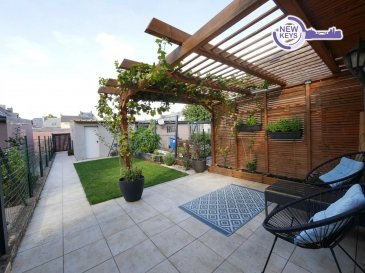 ENGLISH VERSION BELOW

FR - Idéalement située dans une rue très calme du quartier prisé Uecht à Esch-sur-Alzette, cette agréable maison de ville est implantée sur un beau terrain d'environ 1,60 are.

Bénéficiant d'une situation pratique au quotidien, elle se trouve à proximité immédiate des écoles (dont l'École Internationale), de l'hôpital, de la gare d'Esch-sur-Alzette, des transports en commun et de toutes les commodités du centre-ville.

Agencement & Espaces

Rez-de-chaussée :

Hall d'entrée accueillant avec espace de rangement.

Bel espace de vie ouvert et lumineux (environ 35 m²) comprenant un séjour convivial et une cuisine équipée moderne avec îlot central (installée en 2019).

Accès direct depuis la cuisine vers une agréable terrasse (avec pergola en bois) et un jardin privatif orienté plein sud.

Une salle de douche moderne avec WC et fenêtre (entièrement refaite en 2023).

(Note : Possibilité technique d'aménager une seconde salle de bain dans la maison selon vos besoins).

1er étage :

Hall de nuit.

1 vraie grande chambre principale spacieuse et lumineuse.

1 pièce d'environ 7 m² : idéale en bureau, dressing ou chambre pour jeune enfant. Espace offrant la possibilité d'être facilement agrandi pour créer une seconde chambre plus vaste.

2ème étage (Combles / Grenier aménagé) :

Un espace mansardé chaleureux, idéal pour servir de chambre d'appoint, espace bureau ou salle de jeux.

Sous-sol :

Cave offrant un bel espace de stockage, buanderie et local chaufferie.

Extérieurs & Stationnement

Extérieur plein sud : Terrasse et jardin privatif agréablement aménagé.

Grand garage-box fermé d'environ 17 m² (25,5 m de longueur, un atout rare et précieux dans le secteur) + 1 emplacement de parking extérieur privatif devant le garage.

Rénovations & Équipements récents

Salle de bain : Rénovée en 2023.
Sols, peintures murales & volets électriques : Remis à neuf en 2021.
Cuisine équipée : Installée en 2019.
Chauffage : Chaudière au gaz Viessmann (2013).
Fenêtres : Double vitrage posé en 2011.

Équipée de la fibre optique.

>>>> Contactez-nous au 691 216 830 ou par e-mail : smarrocco@newkeys.lu pour toute information complémentaire ou pour organiser une visite.

------------------------------------------

Les prix s'entendent frais d'agence inclus dans le prix et payable par le vendeur.
Nous recherchons en permanence pour la vente et pour la location, des appartements, maisons,
terrains à bâtir pour notre clientèle déjà existante.
N'hésitez pas à nous contacter si vous avez un bien pour la vente ou la location.
Estimation gratuite.

Maison fonctionnelle, parfaitement entretenue et disponible rapidement.

N'hésitez pas à nous contacter pour plus d'informations ou pour organiser une visite !

 ---------- 
Ideally situated in a very quiet street within the sought-after Uecht neighborhood in Esch-sur-Alzette, this delightful townhouse is set on a lovely plot of approximately 1.60 ares.

Offering a convenient daily layout, the property is located in close proximity to schools (including the International School), the hospital, Esch-sur-Alzette train station, public transport, and all downtown amenities.

Layout & Spaces

Ground Floor:

Welcoming entrance hall with built-in storage space.

Bright and open-plan living area (approx. 35 m²) including a cozy lounge and a modern fully-equipped kitchen with a central island (installed in 2019).

Direct access from the kitchen to a pleasant terrace (with a wooden pergola) and a private south-facing garden.

Modern shower room with WC and window (fully renovated in 2023).

(Note: Technical possibility to add a second bathroom in the house depending on your needs).

1st Floor:

Night hall.

1 spacious and bright master bedroom.

1 room of approx. 7 m²: ideal as a home office, dressing room, or nursery. This space offers the potential to be easily expanded to create a larger second bedroom.

2nd Floor (Converted Attic / Top Floor):

A cozy mansard space under the eaves, perfect as an extra bedroom, study area, or guest room.

Basement:

Cellar offering generous storage space, laundry area, and boiler room.

Outdoors & Parking

South-facing outdoors: Terrace and nicely landscaped private garden.

Large enclosed garage box of approx. 17 m² (approx. 5.5 m in length, a rare and valuable feature in the area) + 1 private outdoor parking space in front of the garage.

Recent Renovations & Features

Bathroom: Renovated in 2023.
Flooring, interior paint, and electric shutters: Refreshed/installed in 2021.
Fitted Kitchen: Installed in 2019.
Heating: Viessmann gas boiler (2013).
Windows: Double glazing installed in 2011.

Equipped with fiber optic internet.

Contact us at +352 691 216 830 or by email at smarrocco@newkeys.lu for any further information or to arrange a viewing.

Agency fees are included in the selling price and payable by the seller.

We are constantly looking for apartments, houses, and building plots for sale and rent for our existing client base.

Do not hesitate to contact us if you have a property for sale or rent. Free valuation.

A functional, meticulously maintained home, available quickly.

Do not hesitate to contact us for further information or to schedule a viewing!