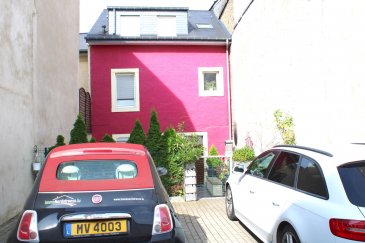 !!!!!!!!!!!!!!!!! Charmante maison à saisir absolument !!!!!!!!!!!!!!!!!!!<br><br>ImmoNordstrooss à l\'honneur de vous presenter cette charmante maison de 150 m2 habitable , proche de toutes commodités avec deux entrées séparées, accès des deux rues parallèle avec jardin .<br>Cette maison se compose comme suit :<br><br>RDCH<br>- Hall d\'entrée <br>- Cuisine équipée <br>- Living /Salle à manger<br>- Une chambre<br>Premier Étage<br>- Une Chambre<br>- Un grand living<br>- Une grande salle de bain<br>Deuxième Étage<br>- Trois chambres<br><br>Une cave , deux emplacements extérieurs complètent parfaitement ce bien.<br>Toitures / Chauffages / Installation Eau refaites en 2012.<br>Parcelle des emplacements voitures constructible.<br><br>Pour plus de renseignements ou une visite (visites également possibles le samedi sur rdv), veuillez contacter le 691 238 008.<br>