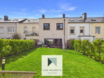 Située à Neudorf et à proximité de toutes commodités, cette maison offre une superficie totale de ± 192 m² dont ± 150 m² habitables et elle est agencée comme suit :

Au rez-de chaussée, la porte d'entrée s'ouvre un hall de ± 7 m² qui dessert l'espace de vie de ± 50 m² avec une cuisine ouverte équipée et aménagée donnant accès à la terrasse et au jardin, et wc séparé de ± 2 m².

Au 1er étage, un palier de ± 2 m² dessert trois chambres de ± 12 m², ± 14 m² et ± 24 m² avec une salle de bains attenante ainsi qu'une salle de douche de ± 5 m².

Au 2ème étage se trouve une grande chambre de ± 34 m² qui peut être aménagée en suite parentale.

Au sous-sol, un pallier dessert un garage de ± 28 m², une cave de ± 5 m² et de ± 16 m² et un wc séparé de ± 2 m².

A l'extérieur, une terrasse et un beau jardin ensoleillé sans vis-à-vis complètent le bien.

Détails complémentaires :

- Situation idéale
- Maison entièrement rénovée en 2022
- Triple vitrage sur châssis PVC
- Volets électriques
- Porte d'entrée sécurité
- Parquet
- Chaudière gaz BUDERUS
- Chauffage au sol et radiateurs
- Terrasse
- Jardin
- Garage avec porte électrique
- Écoles, crèches, parcs, aires de jeux, restaurants, commerces
- Desservi par les transports en commun

Personne responsable du bien :

Yuliana Dimitrova  
Tel: +352661 50 27 19  
email: yuliana@vanmaurits.lu