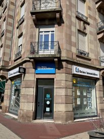 METZ : A VENDRE MURS ET FOND DE COMMERCE   : 90 000 EUR FAI.  A vendre murs et fonds de commerce d'un local commercial d'environ  120 m2 + cave de 80 m2 ainsi que des frigos (anciennement boucherie)
 le local est parfaitement adapté pour commerce de bouche, épicerie fine ou toute autre activité commerciale
 Contact : Bernard BLOCH 06.150.144.36