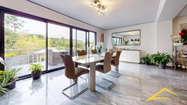 L'agence IMMOLORENA de Pétange a choisi pour vous cette magnifique maison jumelée située à Sanem, complètement rénovée en 2017. La maison a à été construite sur un terrain de 9,20 ares à proximité de toutes commodités, commerces et transports en commun.
Composition du bien :

Rez-de-chaussée :
Hall d’entrée de 14 m2
La cuisine équipée faisant 25 m2
le salon de 17 m2
La salle à marger de 24,84 m2 donnant accès à deux terrasses de 66,75 m2 et 15,65 m2 et au jardin
Un WC séparé de 0,91 m2

1er étage :
Hall de nuit de 23,61 m2
La chambre parentale de 17,27 m2
Deuxième chambre de 12,41 m2 donnant accès à la terrasse de 26,70 m2
Une salle de bain de 7,60 m2 équipée d'une baignoire et d'une douche

2ème étage :
Hall de nuit de 10 m2
Troisième chambre de 22,26 m2
Un dressing de 13,20 m2 légèrement mansardé
Une salle de bain de 7,60 m2

Sous-sol:
Deux caves de 4,66 m2 et 19,60 m2
La buanderie de 10 m2
La cour de 13,42 m2
Un double garage de 31,24 m2

CARACTERISTIQUES DE LA MAISON:

Maison complètement rénovée en 2017
Extension année 2017
Chauffage buderus année 2017
Châssis triple vitrage année 2017

Pour tout contact:
Joanna Rickal: +352 621 365 640
Vitor Pires: + 352 691 761 110

L'agence Immo Lorena est à votre disposition pour toutes vos recherches ainsi que pour vos transactions LOCATIONS ET VENTES au Luxembourg, en France et en Belgique.