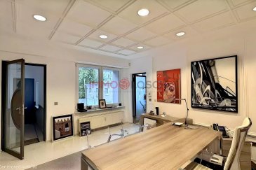 2 bureaux à louer au centre de Limpertsberg

Immo Losch vous propose à la location deux bureaux idéalement situés au cœur du quartier très recherché de Limpertsberg.

Les bureaux sont situés au premier étage et disposent d’une surface respective de 25 m² et 21 m².
Au rez-de-chaussée, vous trouverez une cuisine commune ainsi que des sanitaires partagés.

Parking :
Possibilité de louer deux emplacements extérieurs pour 200 € / mois.

Disponible le 01.02.2026

Conditions financières :
- Loyer : 1 900 €
- Charges : 200 €
- Caution : 3 800 €
- Frais d’agence : 1 111,50 € TTC (17 %)

Pour toute information supplémentaire ou pour organiser une visite, n’hésitez pas à nous contacter :
+352 26 53 26 11
info@immolosch.lu

 ---------- 
2 Büros im Zentrum von Limpertsberg zu vermieten

Immo Losch bietet Ihnen zwei Büros zur Miete an, die ideal im Herzen des sehr gesuchten Viertels Limpertsberg gelegen sind.

Die Büros befinden sich im ersten Stock und verfügen über eine Fläche von 25 m² bzw. 21 m².
Im Erdgeschoss finden Sie eine Gemeinschaftsküche sowie gemeinsam genutzte Sanitäranlagen.

Parkplätze:
Es besteht die Möglichkeit, zwei Außenstellplätze für 200 € / Monat zu mieten.

Verfügbar ab 01.02.2026

Finanzielle Bedingungen :
- Miete: 1.900 €.
- Nebenkosten: 200 €.
- Kaution: 3.800 €.
- Vermittlungsgebühr: 1.111,50 € inkl. MwSt. (17 %)

Für weitere Informationen oder um einen Besichtigungstermin zu vereinbaren, zögern Sie bitte nicht, uns zu kontaktieren:
+352 26 53 26 11
info@immolosch.lu

 ---------- 
2 offices for rent in Limpertsberg center

Immo Losch offers two offices for rent, ideally located in the heart of the sought-after Limpertsberg district.

The offices are located on the second floor and have a surface area of 25 m² and 21 m² respectively.
On the first floor, you'll find a shared kitchen and sanitary facilities.

Parking:
Two outdoor parking spaces are available for €200/month.

Available on 01.02.2026

Financial conditions :
- Rent : €1,900
- Utilities: €200
- Security deposit: €3,800
- Agency fees: €1,111.50 incl. VAT (17%)

For further information or to arrange a viewing, please do not hesitate to contact us:
+352 26 53 26 11
info@immolosch.lu