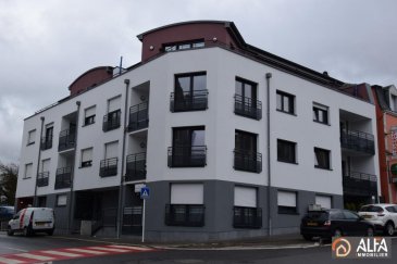 ALFA IMMOBILIER vous présente un superbe appartement moderne et lumineux situé 2ème étage d'une résidence proche de toutes commodités. L'appartement dispose :

- Hall d'accueil 
- Cuisine équipée
- Living avec accès sur un loggia
- Salle de douche
- WC séparé
- Parking intérieur
- Cave

Pour plus d'informations n'hésitez pas à nous contacter au 691 656 589 ou au 691 656 588.
Ref agence :3537976