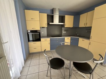 ref 672 :

Appartement lumineux de type F2 d'environ 56 m2 idéalement situé en centre ville. Ce trouvant en rez-de-chaussée, dans une récente copropriété.

Il se compose d'une entrée ( équipée d'un placard et interphone visiophone) desservant une vaste pièce de vie d'environ 30 m2 ouverte sur la cuisine équipée et aménagée. Un accès à la terrasse clôturée d'environ 16 m2 est permise grâce à la baie vitrée et la porte fenêtre.

La chambre d'environ 14 m2 est équipée d'un placard sur mesure. La salle d'eau est fonctionnelle et accueille la machine à laver. Le WC avec lave-main est individuel.

Au sous-sol, une cave permet le stockage.

Un garage sous terrain est accessible via l'ascenceur. Le parking est fermé aux personnes extérieures à la copropriété.

Caractéristiques du bien :
chauffage gaz
fenêtre doubles vitrages et volets électriques
assainissement tout à l'égout 
charges annuelles : 1026 euros
taxe foncière : environ 725 euros
syndic de copro : Dumur

Les honoraires sont à la charge du vendeur.

Ce bien a suscité votre intérêt, n'hésitez pas à contacter Nouvelle Agence Saint Christophe ou VIRGINIE LOPEZ, agent commerciale inscrite au RSAC de Briey sous le numéro 812.965.929 au 06 23 47 18 05.
