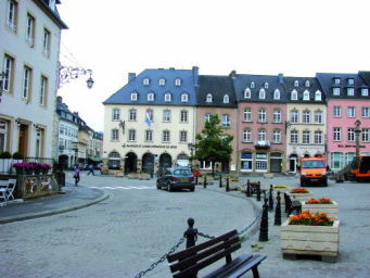 !!!!!!!! PROJET DE 10 LOTS !!!!!!!!!<br>                   <br>Le prix est inclus avec toutes les autorisations ainsi cadastre vertical et autorisations communales.<br><br>Il s\'agit d\'un projet immobilier comprenant: <br><br>8 appartements 2 commerces <br><br>TOUT autorisation déjà existant.<br><br>Pour plus des renseignements n\'hésiter pas de me contacter au 691 238 008.