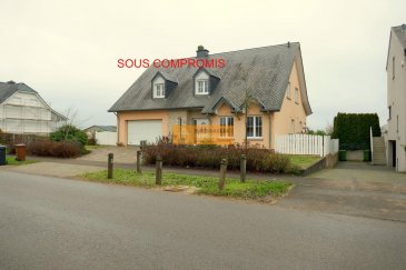 Belle maison d\'une surface totale de 380m2 libre des 4 côtés située sur un beau terrain de 7a31ca orienté plein Sud.<br><br>La maison dispose de :<br><br>Rez-de-chaussée : <br>Grand hall d\'entrée,  grand living/salle à manger avec feu ouvert donnant sur la terrasse couverte et sur le jardin,  très grande cuisine équipée, 1 chambre à coucher (17,55m2) , 1 salle de douche + WC, 1 WC séparé, terrasse couverte, jardin et un grand garage pour 2 voitures.<br><br>Etage 1 : <br>Grand palier de 20,90 m2,   4 grandes chambres à coucher ( de 17m2 à 24 m2),1 WC séparé et 1 salle de bain avec baignoire et douche.<br><br>Sous-sol :  <br>Grande et belle cave de 130m2 divisée en plusieurs pièces y compris buanderie avec douche et chaufferie.<br><br>La maison se trouve dans un très bon état.<br><br>La maison se trouve à Fingig  un village calme de la commune de Bascharage ainsi qu\'à 30 minutes de la Ville de Luxembourg.<br>