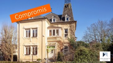 ***sous compromis***sous compromis***sous compromis***
Située à Steinsel, cette maison de maître datant de 1905 fut acquise par les propriétaires actuels en 1980. Rénovée au fil des ans dans le respect de son style originel, elle se compose comme suit :
 
Au rez-de-chaussée, le hall d'entrée ± 10 m² (avec carreaux de ciment colorés d'origine Villeroy & Boch) dessert le salon ± 20 m² (parquet au sol, stuck au plafond, hauteur sous plafond de 3 m) s'ouvrant par une double porte sur la salle à manger ± 16 m², la cuisine ± 15 m² (ilôt central, cuisinière au gaz), une arrière-cuisine ± 10 m², une véranda ± 13 m² (ajoutée en 2000, société Miniflat d'Anvers, Belgique) et un wc séparé.
 
Le premier étage comprend un palier ± 4 m² desservant une salle de bain rénovée ± 14 m² (baignoire, douche, double vasque et wc), une chambre en suite de la salle de douche ± 20 m² et une seconde chambre ± 16 m².
 
Le dernier étage sous les combles est aménagé en une chambre ± 24 m² avec salle de douche ± 4 m² (douche, lavabo et wc), un grenier non aménagé ± 10 m² et un deuxième espace de rangement ± 8 m² sous le toit.
 
Le sous-sol, accessible par le wc séparé du rez-de-chaussée, comprend une cave de rangement ± 22 m², une buanderie ± 26 m² et une cave à vin ± 8 m².
 
 
Détails supplémentaires :
  
- Maison libre à l'acte ;
- Maison en bon état (conduites d'eau, électricité, chauffage et sanitaire, télécommunications) ;
- Travaux effectués ces dernières années : portes, fenêtres double vitrage-châssis en bois, chaudière au gaz à condensation, véranda bois et double vitrage, salle de bain, cuisine...
- Travaux de rafraîchissement à prévoir : façade, peinture boiseries châssis, peinture intérieure ;
- Terrain : 3a 59ca ;
- Emplacement de parking pour une voiture, mais pas de garage ;
Possibilité de louer un emplacement couvert pour 90 €/mois au Pall Center (6, rue Paul Eyschen) ;
- Maison située au centre de Steinsel, proche de toutes commodités : bus, écoles, commerces ...

Contact : Katia Gravière au 661 33 29 82 ou katia@vanmaurits.lu
