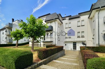 immohub, votre partenaire immobilier à Leudelange, a le plaisir de vous présenter ce magnifique appartement situé au premier étage d'une résidence soignée de 12 unités.

Bénéficiant d'un emplacement stratégique, ce bien offre un cadre de vie agréable et fonctionnel. Il se compose d'une chambre à coucher, d'un séjour lumineux avec cuisine ouverte entièrement équipée, d'un balcon orienté sud-est, ainsi que d'un emplacement de parking intérieur, d'une cave privative et d'un accès à une buanderie commune.

Composition du bien:
-Hall d'entrée : 2,70 m2, équipé d'un interphone
-Séjour avec cuisine ouverte entièrement équipée et accès au balcon : 22,75 m2
-Chambre à coucher : 11,80 m2
-Salle de douche : 3,70 m2
-Balcon : 4,00 m2, orienté sud-est

Informations complémentaires:
-Année de construction : 1999
-Surface utile : 44,42 m2
-Disponible immédiatement
-Double vitrage, châssis en PVC et volets roulants manuels
-Chauffage au gaz?
-Classe énergétique : __ / __
-Charges mensuelles : 250 €
-Électroménagers de marque Electrolux et AEG
-Emplacement de parking intérieur
-Cave privative de 4,76 m2, équipée d'une prise électrique
-Première occupation après un nettoyage complet ainsi que la rénovation de la cuisine et des installations sanitaires
-Garage et cave situés au rez-de-chaussée
-Résidence avec ascenseur

Conditions de location:
-Contrat de travail à durée indéterminée (CDI) requis
-Garantie locative : 2 mois de loyer
-Assurance responsabilité locative obligatoire
-Bail d'une durée d'un an, renouvelable par tacite reconduction
-Animaux non admis
-Appartement non-fumeur
-Occupation maximale : 2 personnes (couple) ou 1 personne seule