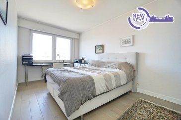 New Keys vous présente ce superbe appartement lumineux, situé au 5ème étage d’une résidence bien entretenue avec ascenseur.

D’une surface utile de 79 m²+/−, il se compose comme suit :

* Une entrée avec dressing intégré,
* Une cuisine entièrement équipée, ouverte sur un séjour baigné de lumière,
* Deux chambres à coucher, dont une avec accès à un balcon,
* Un WC séparé,
* Une salle de bain moderne avec douche à l’italienne.

Équipements :
* VMC
* Double vitrage
* Chauffage au gaz
* Volets roulants

Ce bien est complété par une cave ainsi qu’une place de parking intérieure au sein de la résidence.

Pour plus de renseignements ou pour organiser une visite, contactez-nous au +352 661 434 100 ou par e-mail à l'adresse kdif@newkeys.lu.