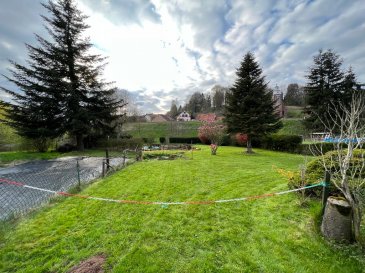 Frohmuhl - Terrain constructible 1389 m². À Frohmuhl, charmant village situé entre Diemeringen et Wingen-sur-Moder, Nord Sud Immobilier vous présente, en exclusivité, ce terrain constructible qui offre :

*Façade totale d'environ 28 mètres, dont 16 mètres constructibles, parfaits pour réaliser votre projet immobilier.
*Profondeur d'environ 55 mètres
*Deux plans d'eau naturels, alimentés par une eau de source provenant de la forêt, se déversant dans une rivière : un cadre naturel et verdoyant (situés en contrebas de la zone constructible).

Le terrain comprend également un bâtiment existant d'environ 130 m² au sol, offrant plusieurs possibilités, telles que le stationnement de 3 véhicules ou plus, le stockage de matériel ou encore l'aménagement d'un atelier.

Les informations sur les risques auxquels ce bien est exposé sont disponibles sur le site Géorisques : www.georisques.gouv.fr

Contact Nord Sud immobilier à Diemeringen, Bitche, Rohrbach les Bitche et Sarreguemines.